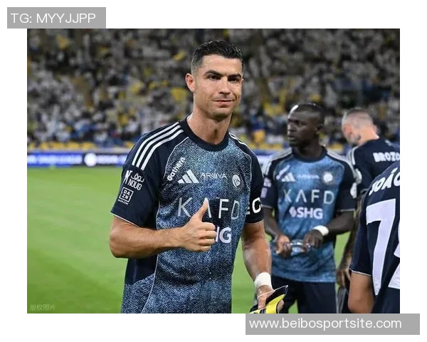 C罗传中意外反弹安吉洛破门胜利队在第30分钟成功扳平比分