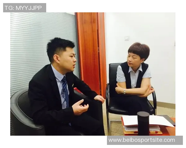 卡斯尔称赞科内特在攻防两端表现出色并展现出卓越沟通能力